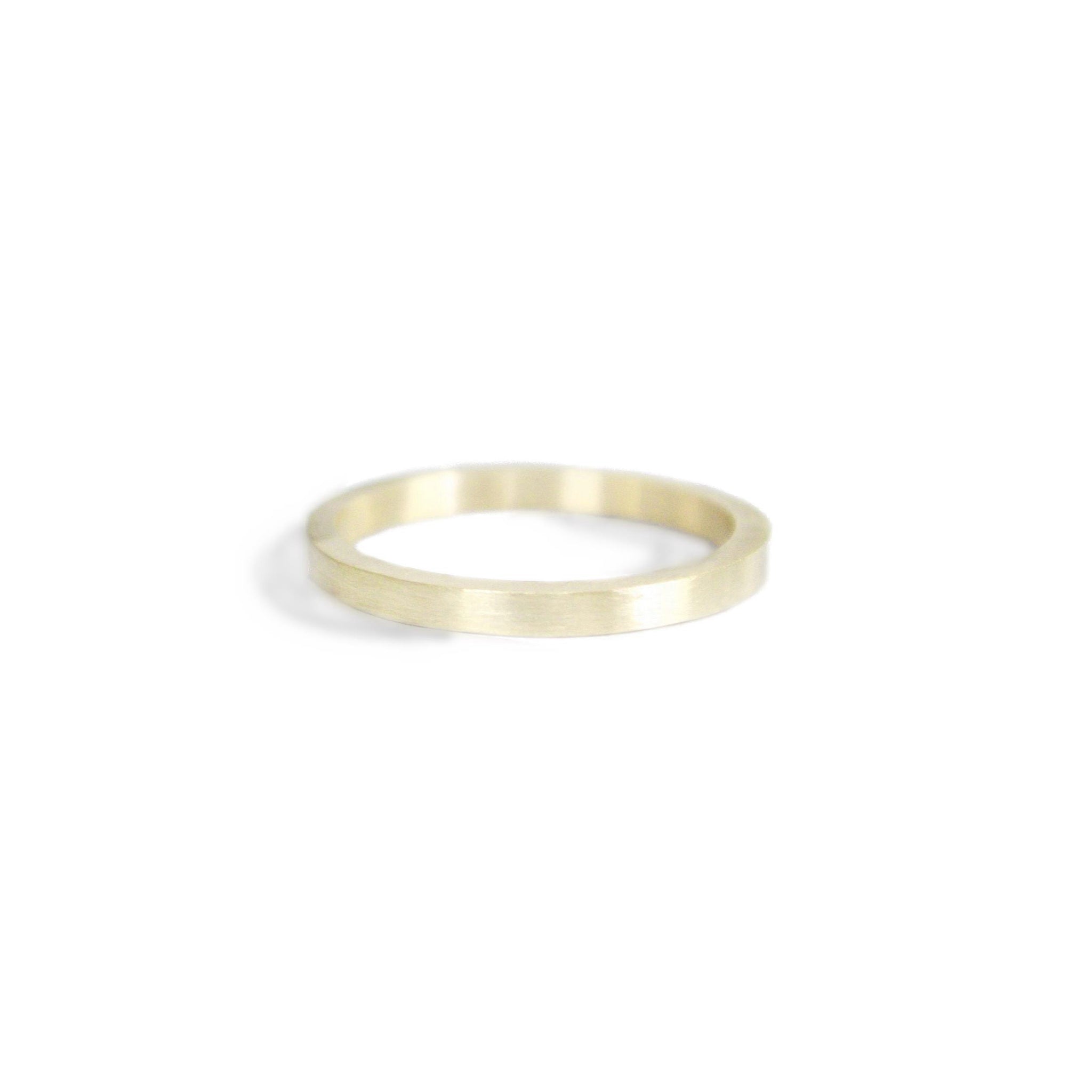 Flat Matte Band In Yellow Gold